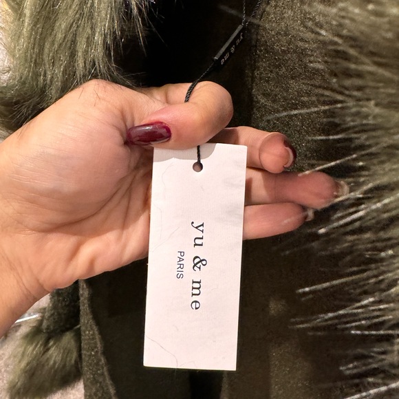 Brand new free size Khaki Borg Cape With Faux Fur Trim - Picture 8 of 9